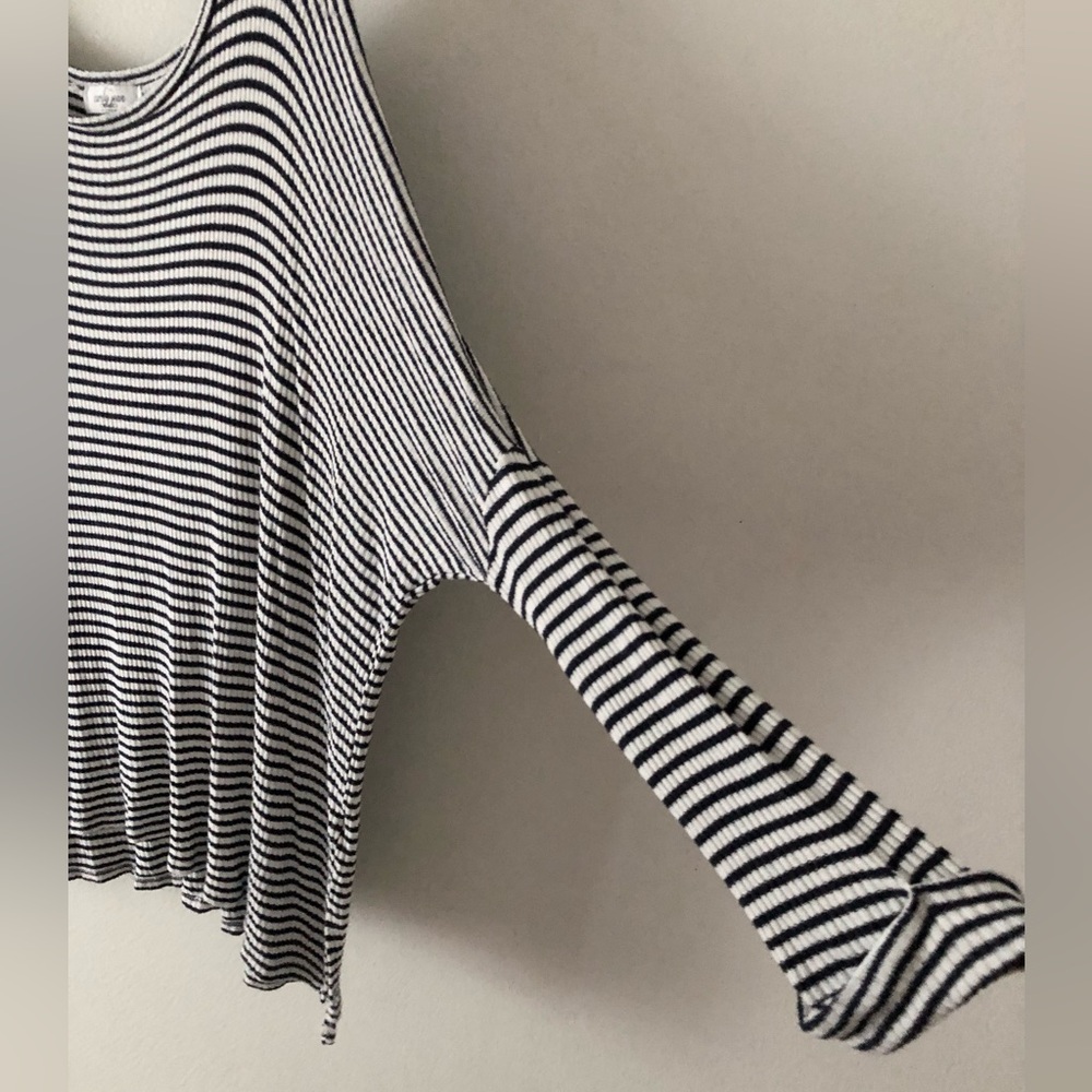Carly Jean Striped Long Sleeve Top - Picture 3 of 5